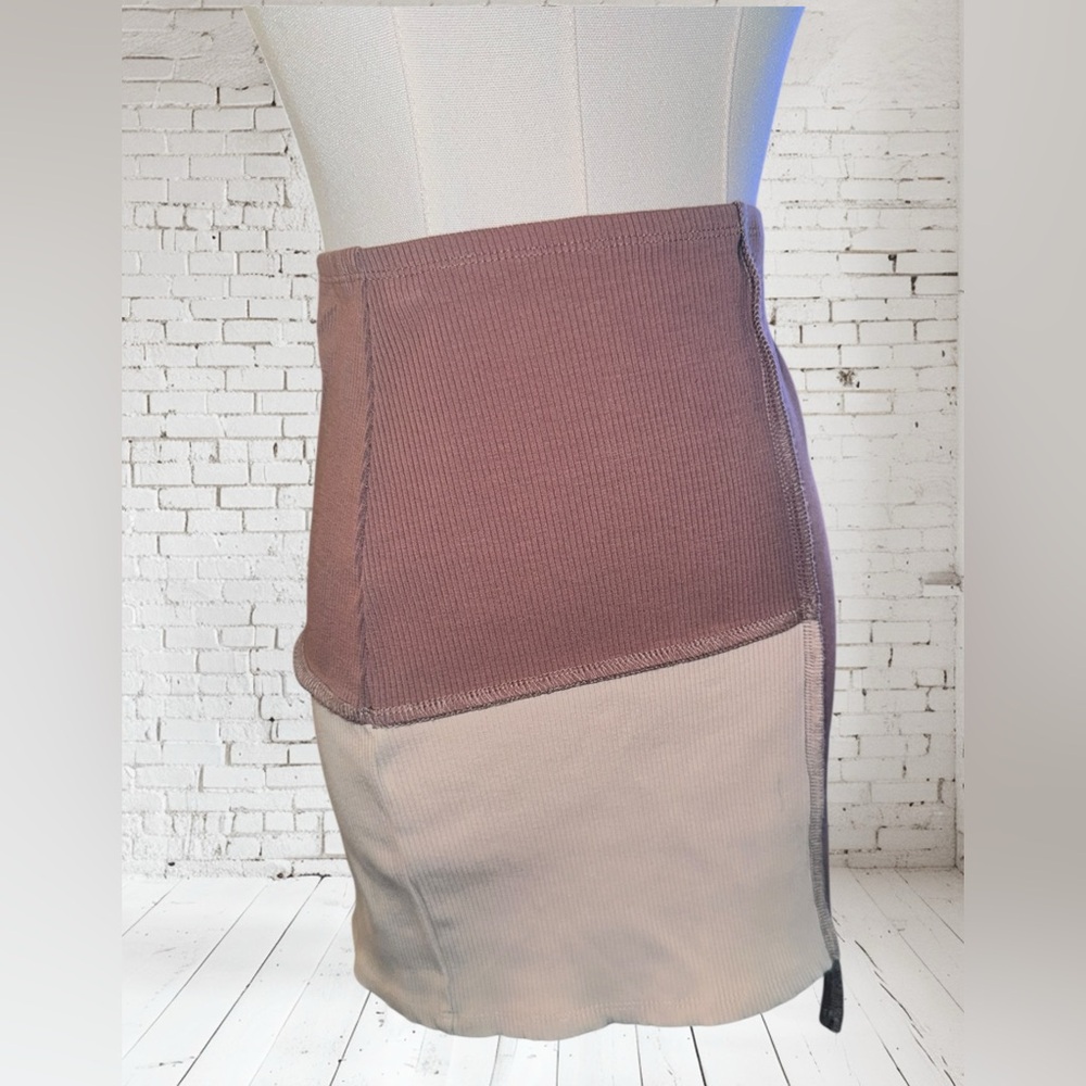 Square Rib Miniskirt in Oatmeal/Coco S NWT | Asymmetric Hem + Retro Texture - Picture 3 of 7